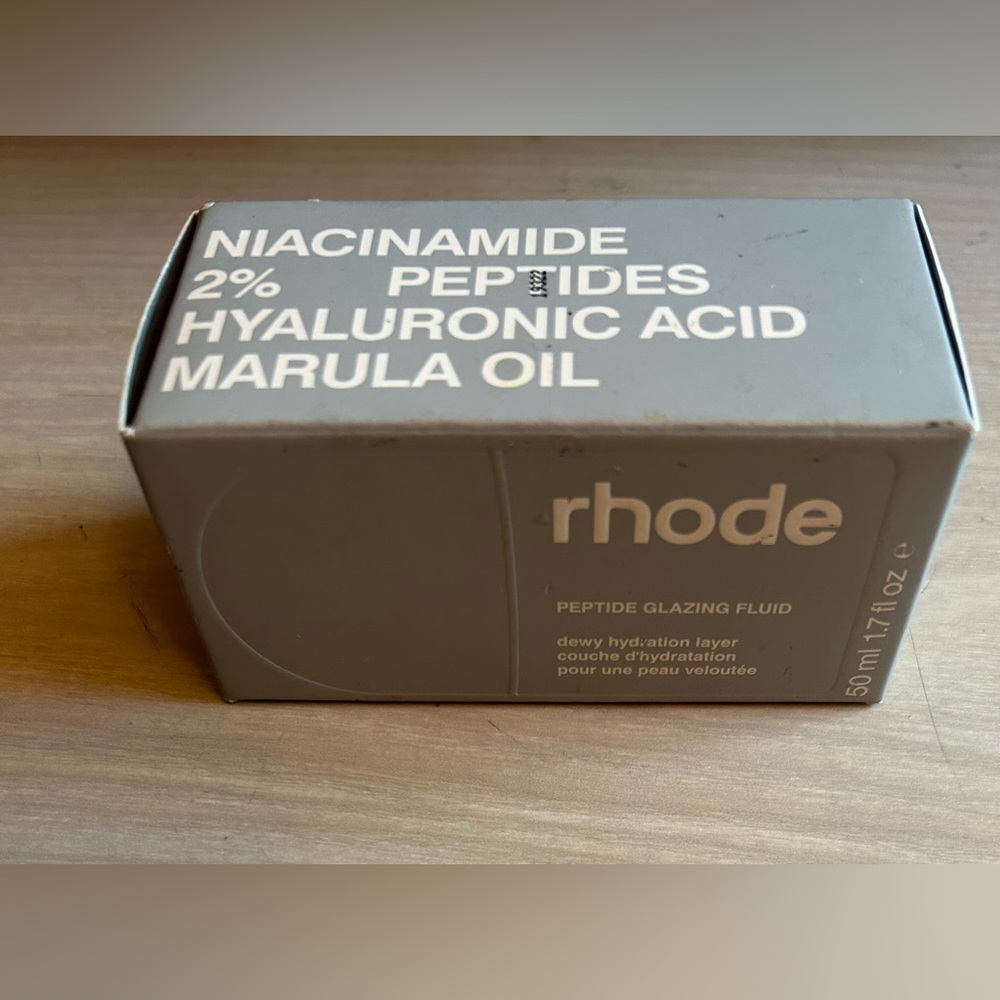 Rhode Peptide Glazing Fluid by Hailey Bieber- New